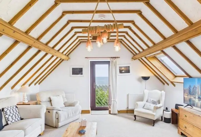 Hairpin Cottage   2 Bed Holiday Home   Langland