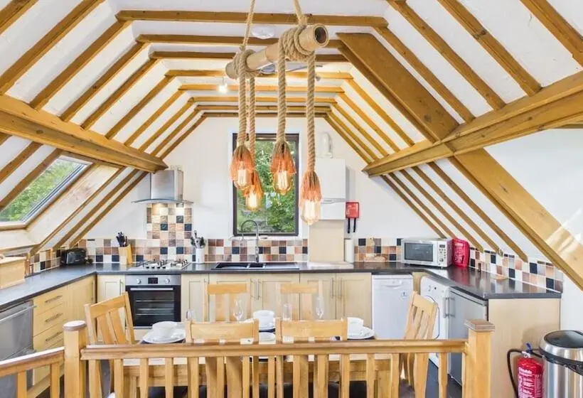 Hairpin Cottage   2 Bed Holiday Home   Langland