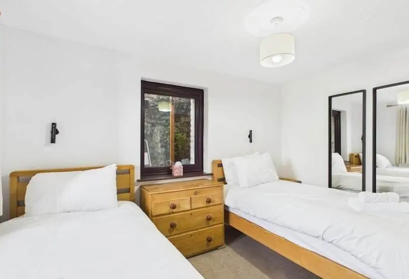 Hairpin Cottage   2 Bed Holiday Home   Langland