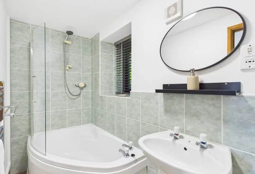 Hairpin Cottage   2 Bed Holiday Home   Langland