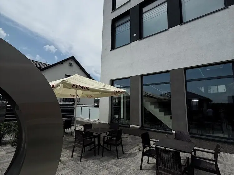 Holiday Home Resort & Spa