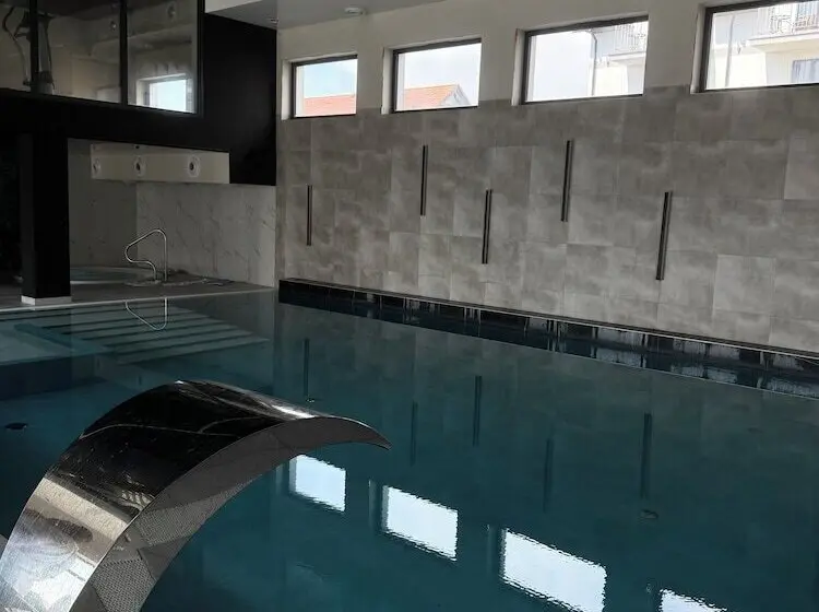 Holiday Home Resort & Spa