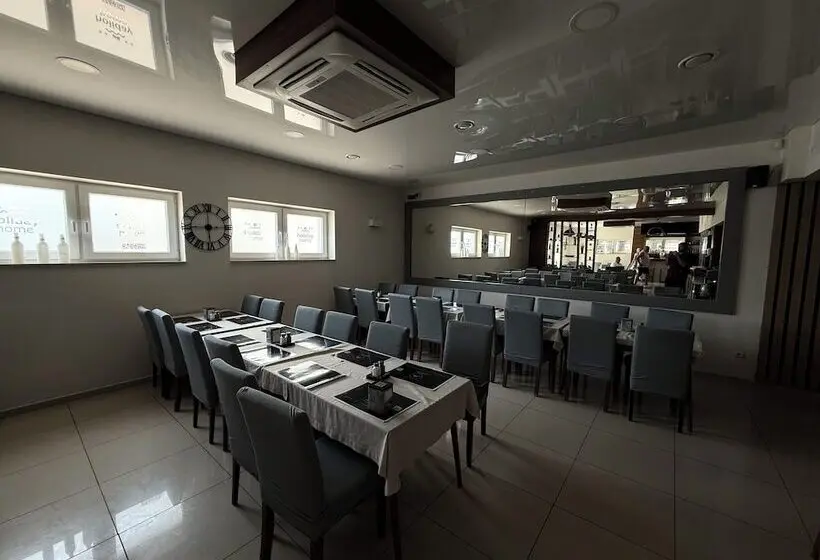 Holiday Home Resort & Spa