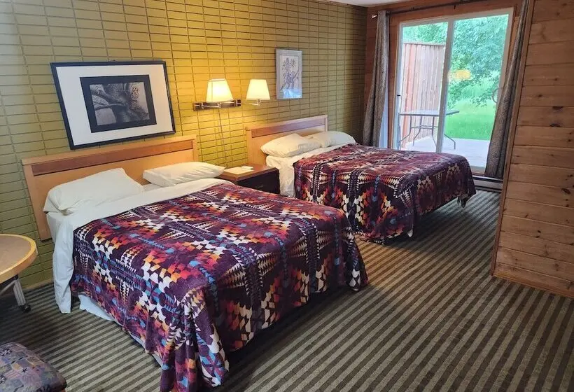 Motelli Cedar Creek Resort