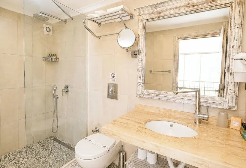 Payam Agora Hotel Room Only, Shared Terrace & Kitchen