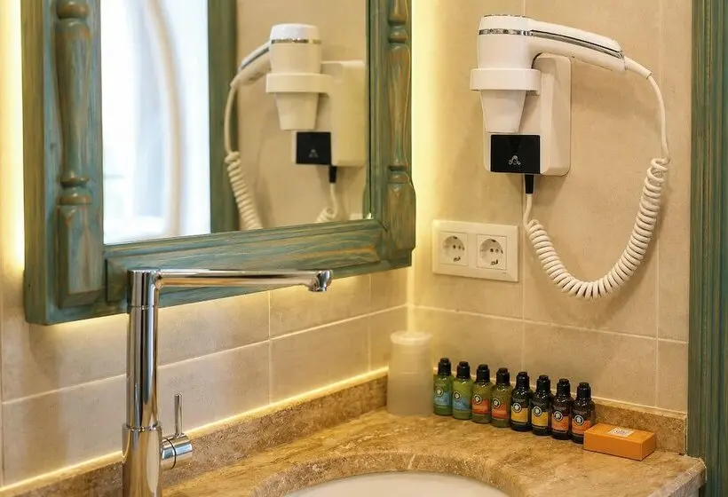 Payam Agora Hotel Room Only, Shared Terrace & Kitchen