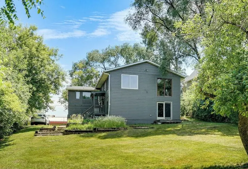 Steps To Park & Pond! Stillwater Home On 3.5 Acres