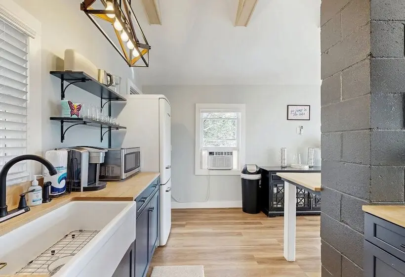 Charming Cottage With A Spacious Deck Overlooking The Megunticook River