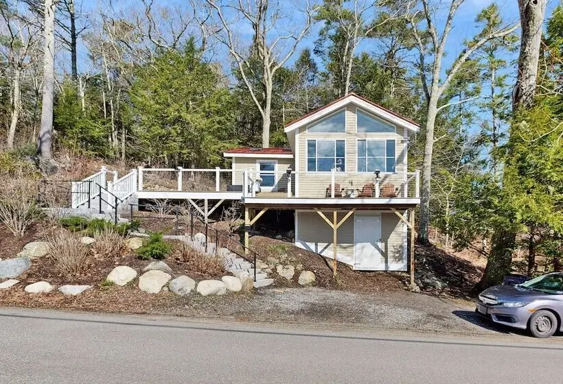 Charming Cottage With A Spacious Deck Overlooking The Megunticook River