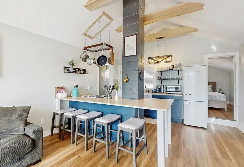 Charming Cottage With A Spacious Deck Overlooking The Megunticook River