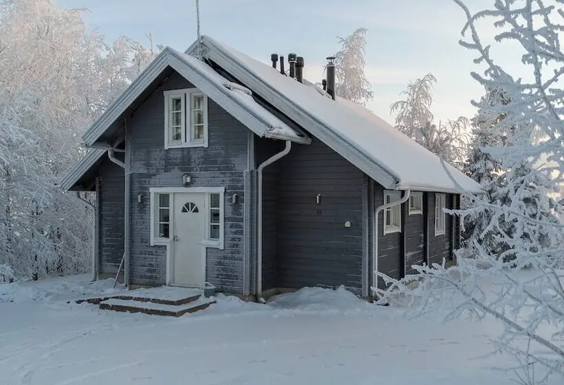 Cozy Cabin Retreat In Riihivuori