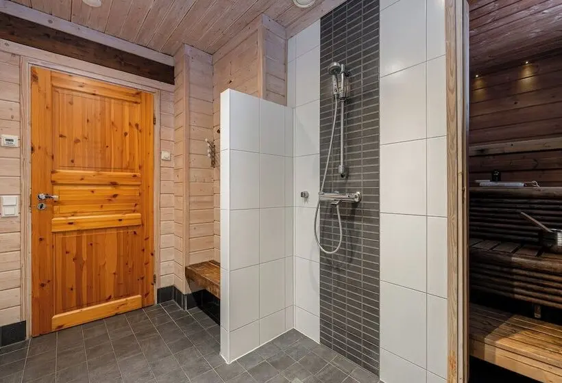 Cozy Cabin Retreat In Riihivuori
