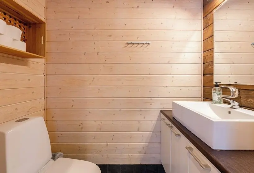 Cozy Cabin Retreat In Riihivuori