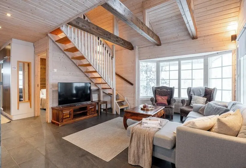 Cozy Cabin Retreat In Riihivuori