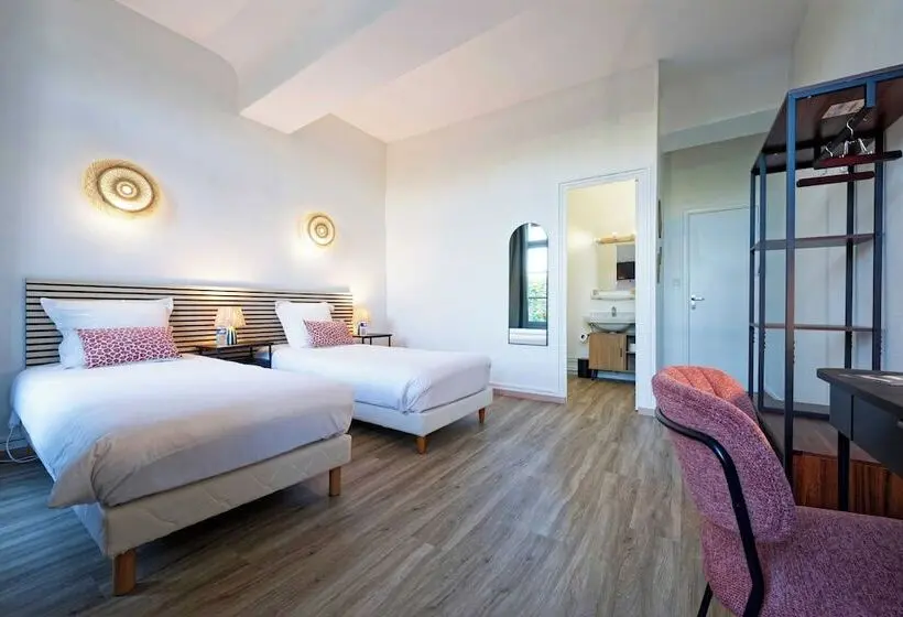 Hotelli Hôtel En Ville