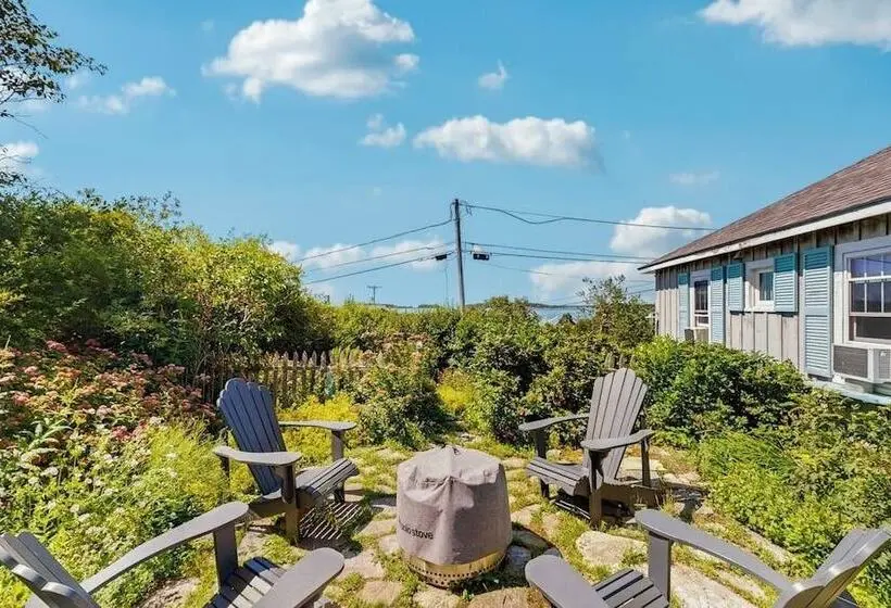 Lovely Home With Harbor Views, Gas Grill, Streaming, W/d, & Gourmet Range