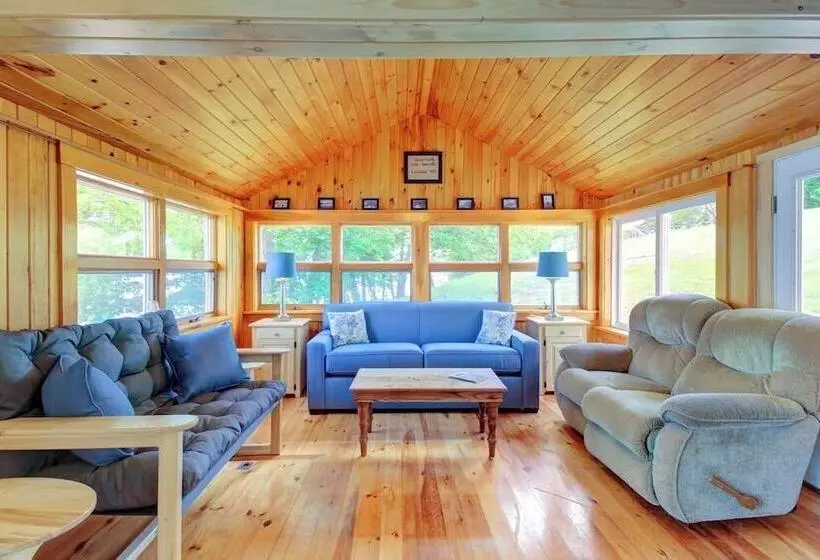 Newly Restored Waterfront Cottage With Private Dock, Fireplace, & Farm Dogs Ok