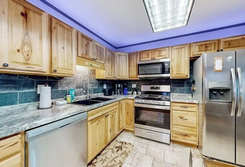Open Layout Maine Cottage With Washer/dryer & Grill Dog Friendly