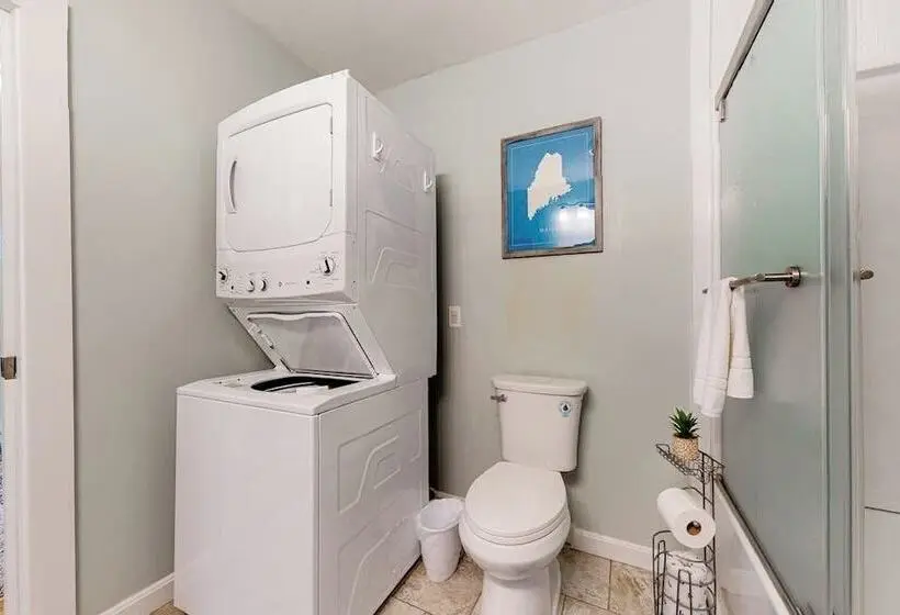 Open Layout Maine Cottage With Washer/dryer & Grill Dog Friendly