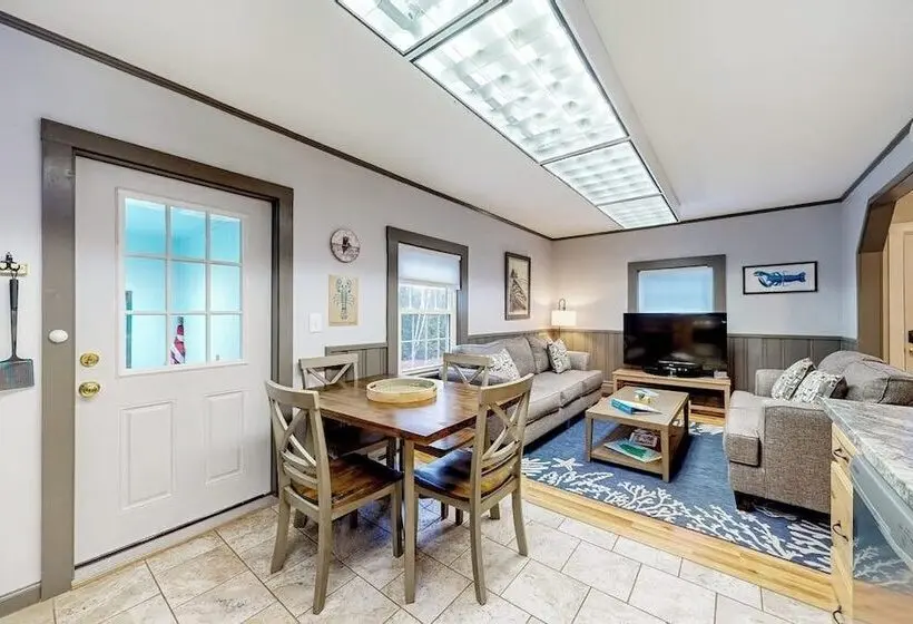 Open Layout Maine Cottage With Washer/dryer & Grill Dog Friendly