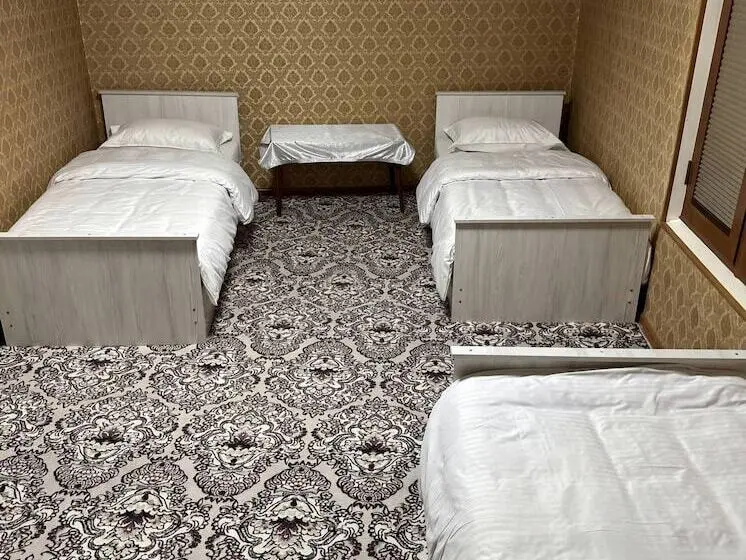 ペンション Aisha Guest House