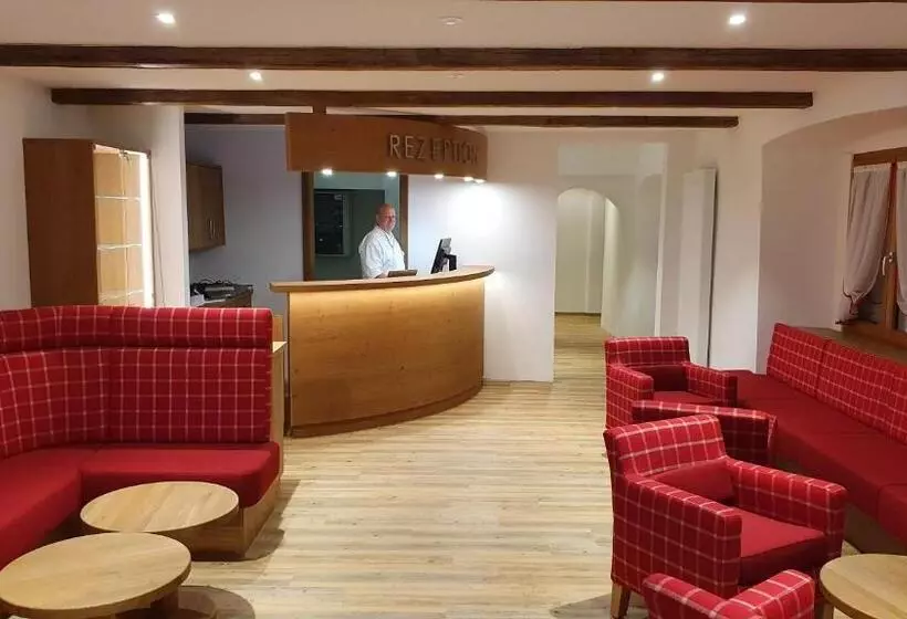 Retkeilymaja Der Adler