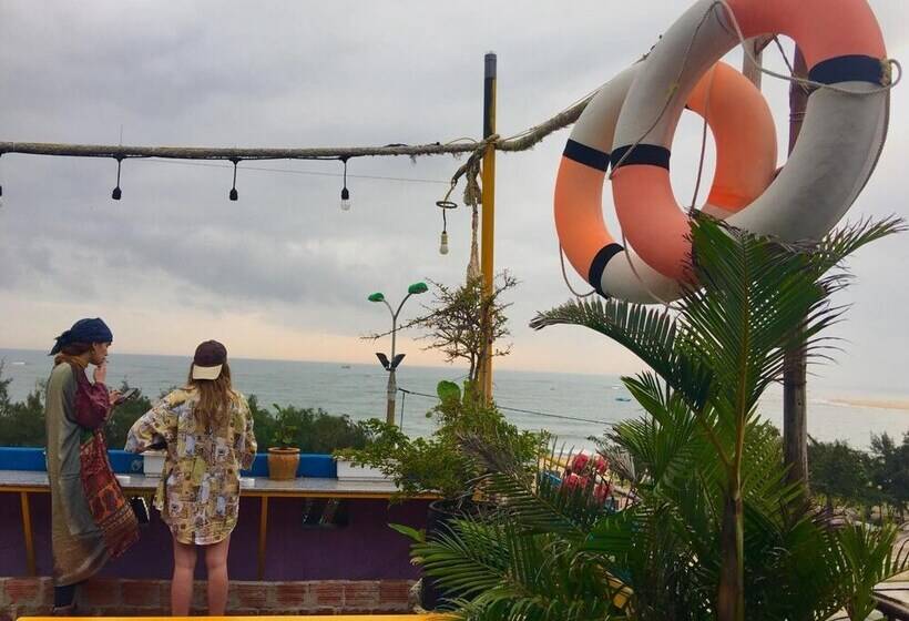 تختخواب و صبحانه Bamboo S House