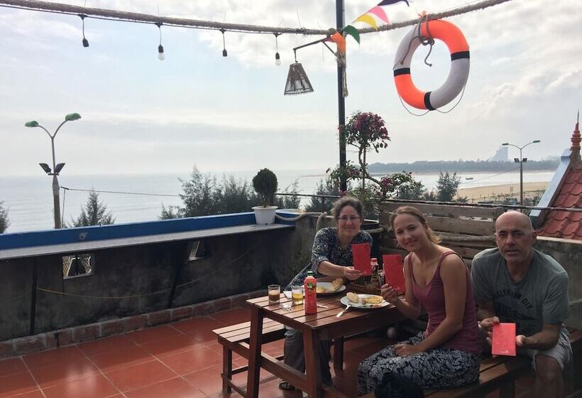 تختخواب و صبحانه Bamboo S House