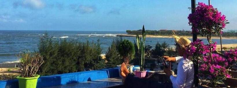 تختخواب و صبحانه Bamboo S House