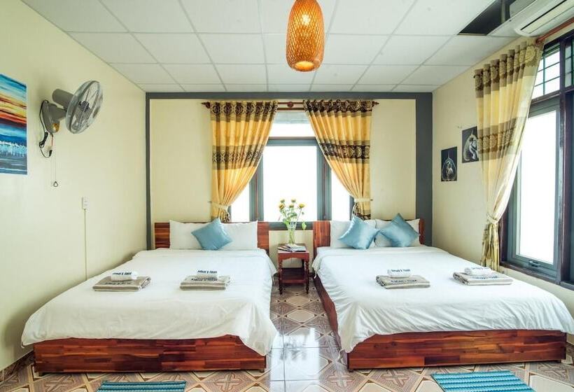 تختخواب و صبحانه Bamboo S House