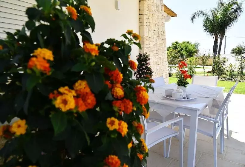 Aamiaismajoitus (B&B) Borgo Fiorito Relais