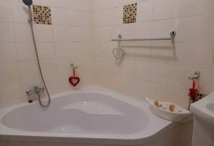 Rest Shade Bed And Breakfast