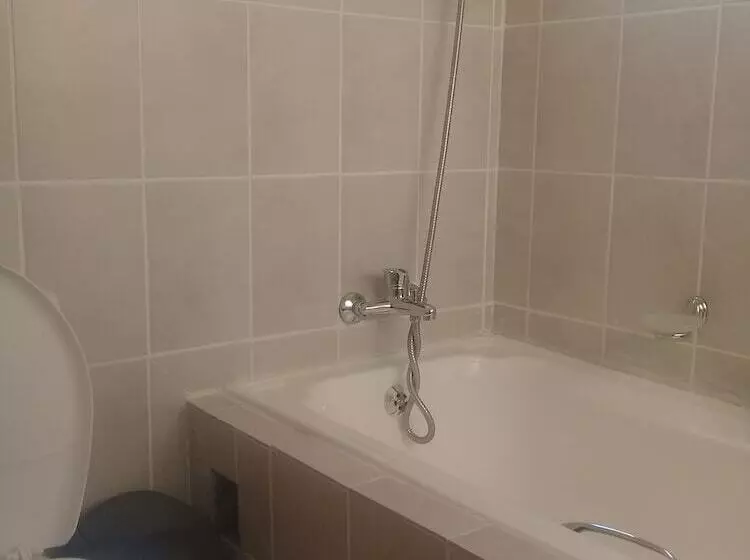 Rest Shade Bed And Breakfast