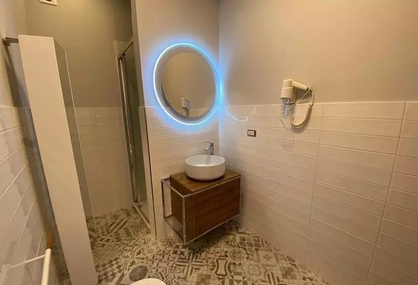 تختخواب و صبحانه La Fontanella