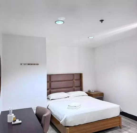 Jeamco Royal Hotel   Palawan