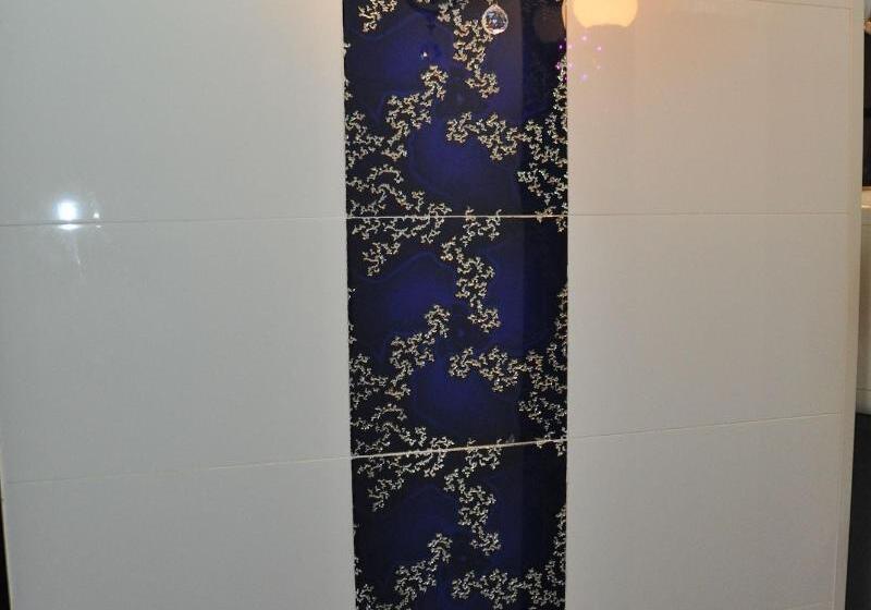 پانسیون Swiss Hostel