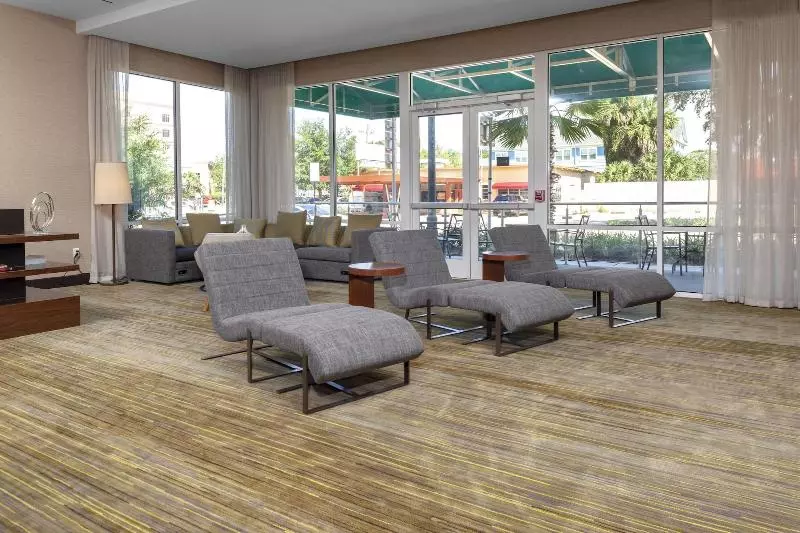 Hotelli Courtyard By Marriott Deland Historic Downtown