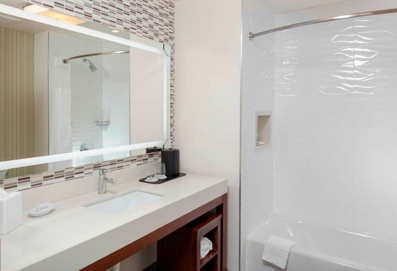 فندق Courtyard By Marriott Deland Historic Downtown