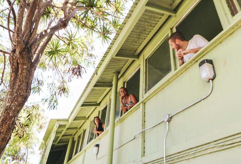 Central Maui Hostel