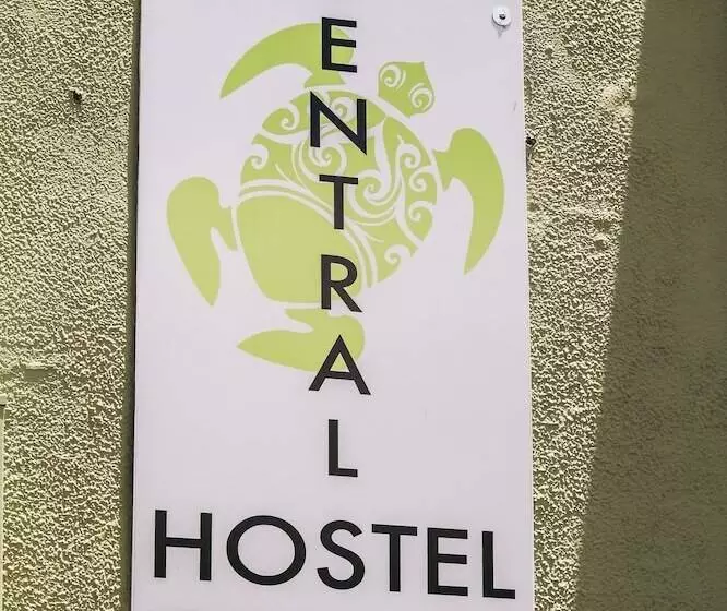 Central Maui Hostel