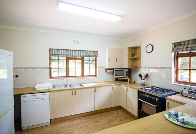 בית מלון כפרי Crane Cottage