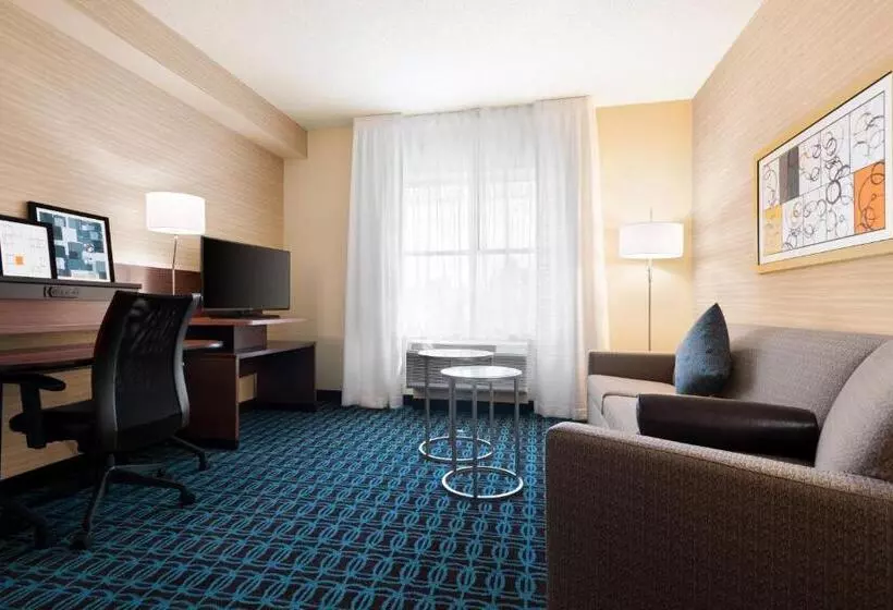 ホテル Fairfield Inn & Suites By Marriott Charlottesville Downtown/university Area