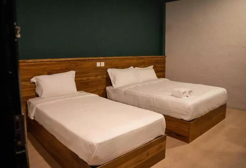 Hotelli Room V @ Jalan Sultanah Near Bus Stop Batu Pahat