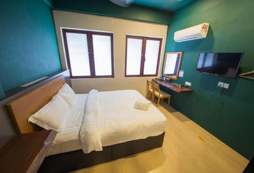 Hotell Room V @ Jalan Sultanah Near Bus Stop Batu Pahat