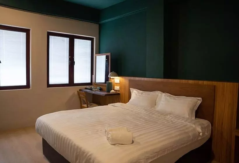 Hotelli Room V @ Jalan Sultanah Near Bus Stop Batu Pahat