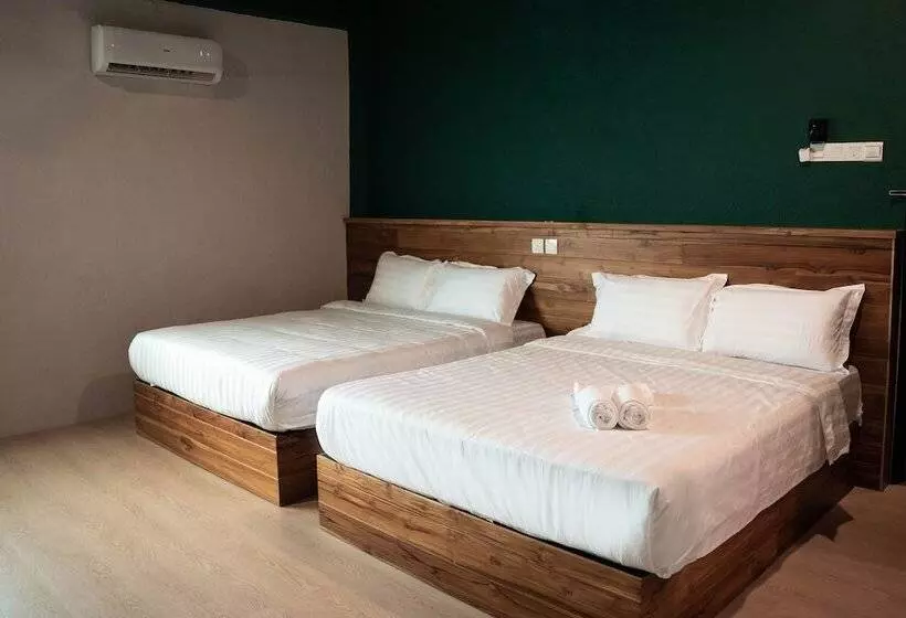 Hotelli Room V @ Jalan Sultanah Near Bus Stop Batu Pahat