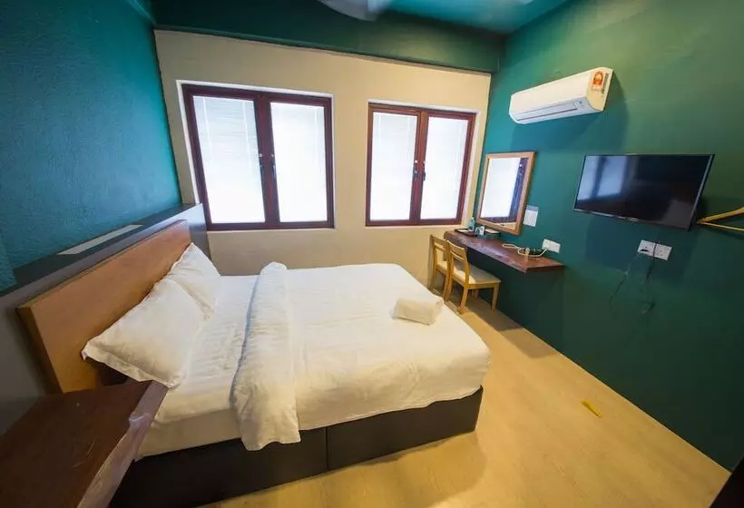 Hotelli Room V @ Jalan Sultanah Near Bus Stop Batu Pahat