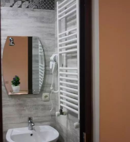 پانسیون Sunny Days Borjomi