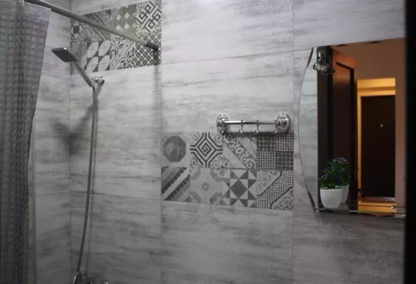 پانسیون Sunny Days Borjomi