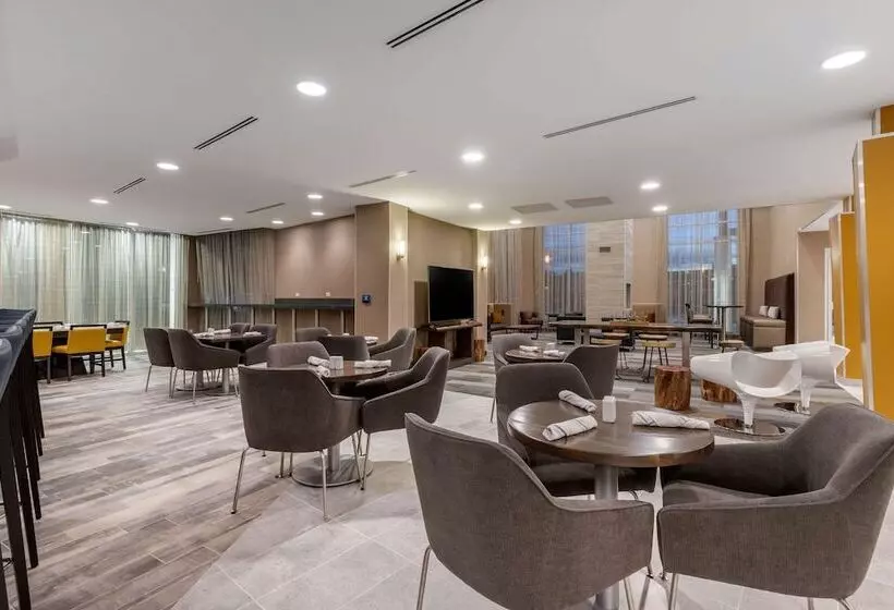 Cambria Hotel West Orange
